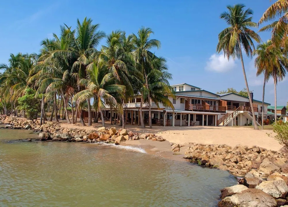 Pelican Beach Resort