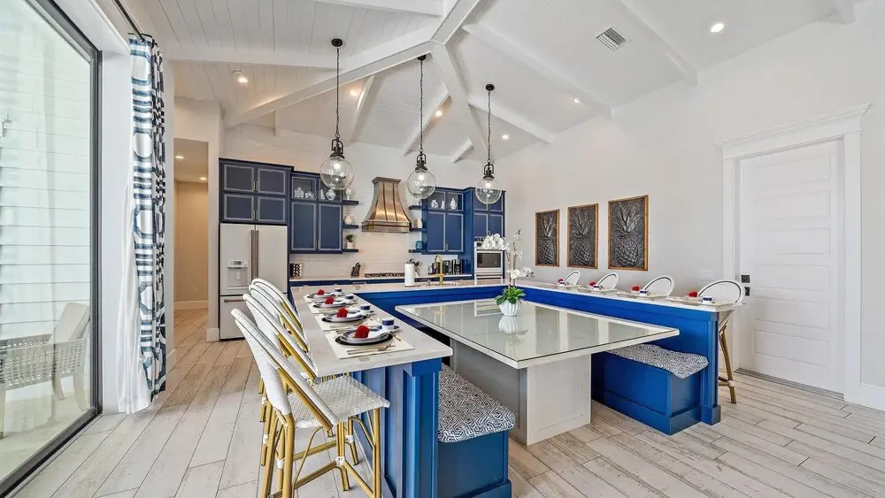 Dream Island 8 Bedroom Home