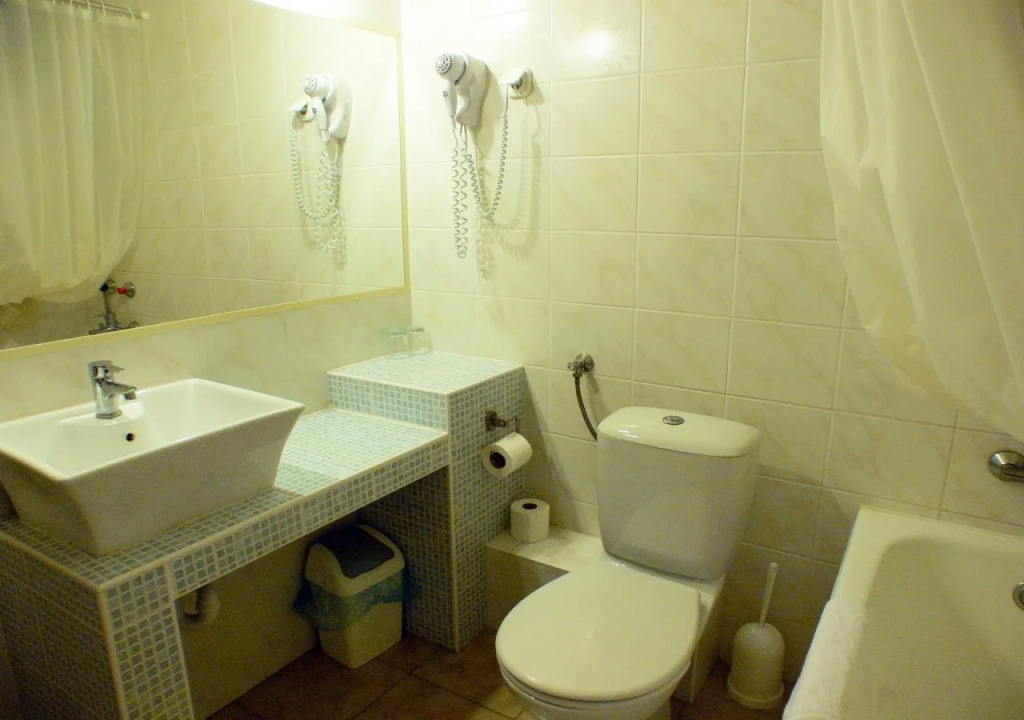 Hotel Tisza és Thermálfürdő