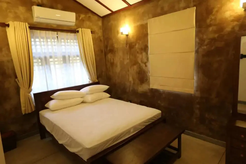 Rakuen Beach Villa