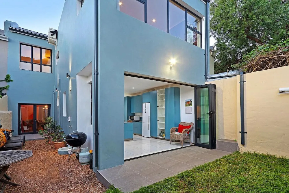 Mountain Views City House