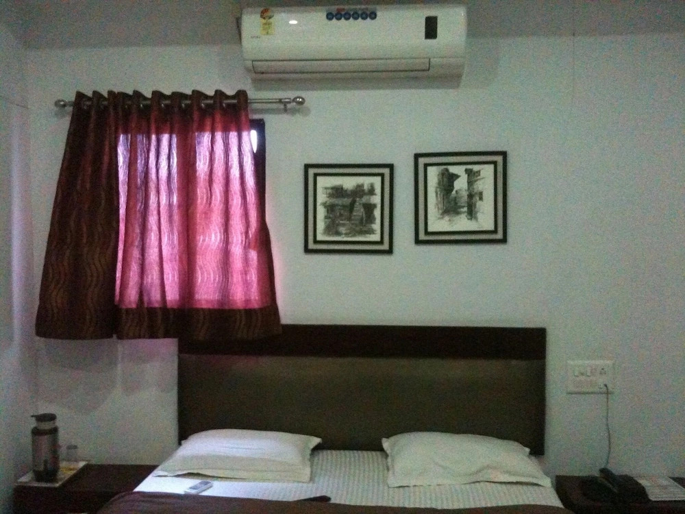 Hotel Rajtilak
