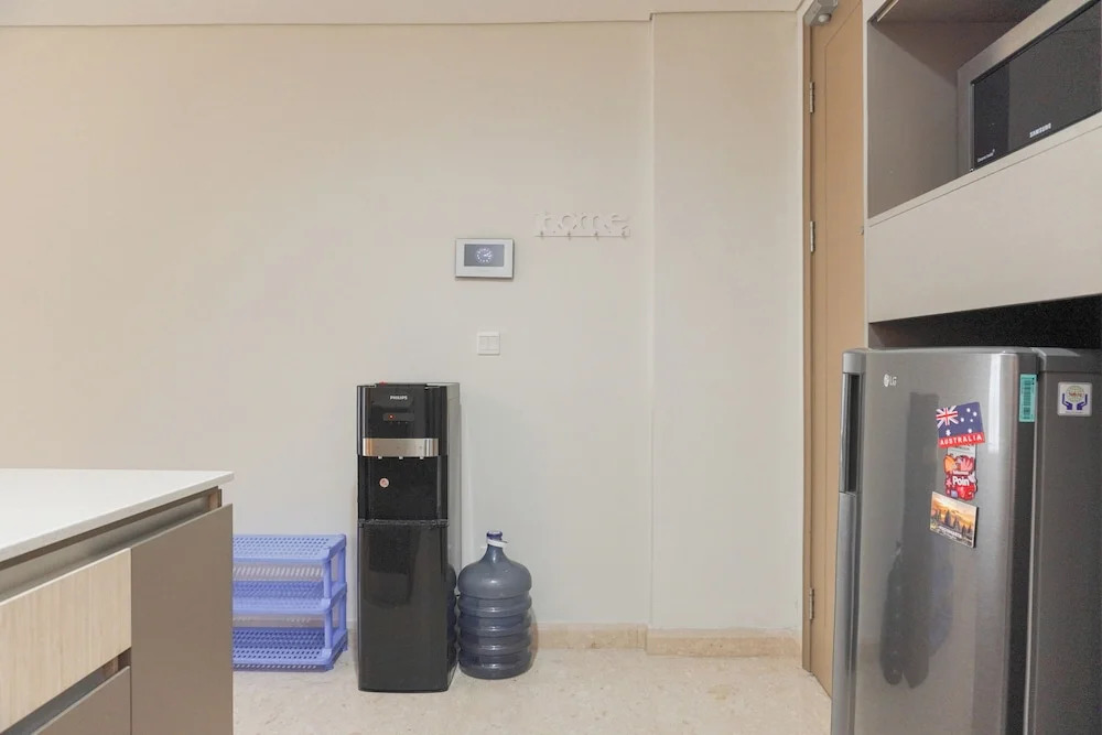 Serene And Best Location 2Br Gold Coast Apartment