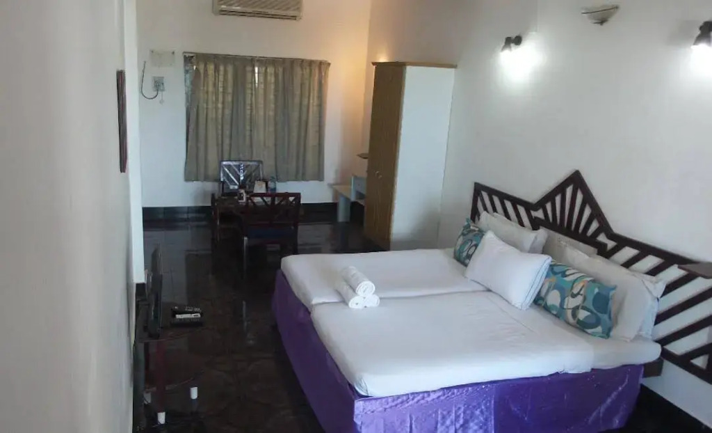 Raja Hotel