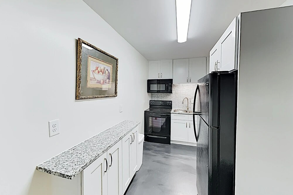 Newly Updated - Walk To Beach & Lagoon! 2 Bedroom Duplex