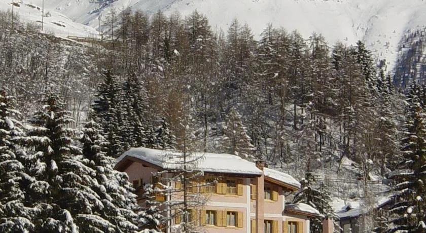 Residence Hotel Santa Maria piscina e wellness