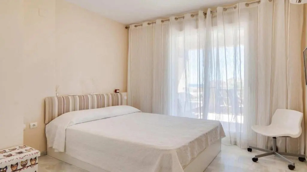 Alta Loma 2 by Rafleys - Modern 1BR Apartment with Stunning Views