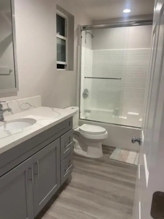 Modern LA Stay – Private Room & Bathroom