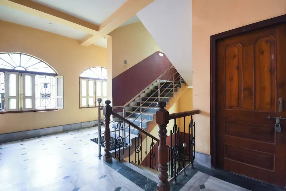 Hotel Rajmahal