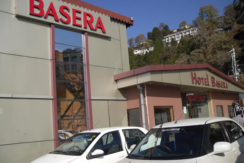 Hotel Basera
