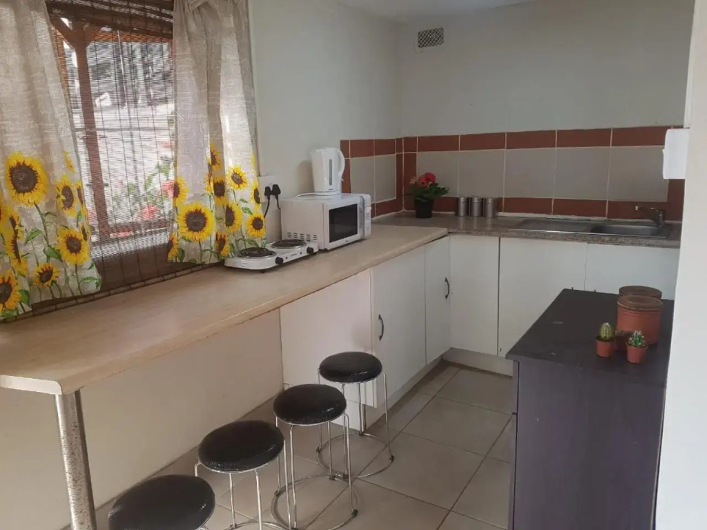 African Skys the Limit - Budget, Quiet, Peaceful Self-Catering