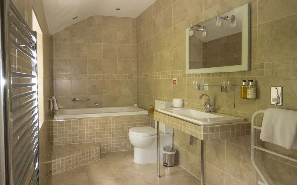 Ravenstone Lodge Country House Hotel