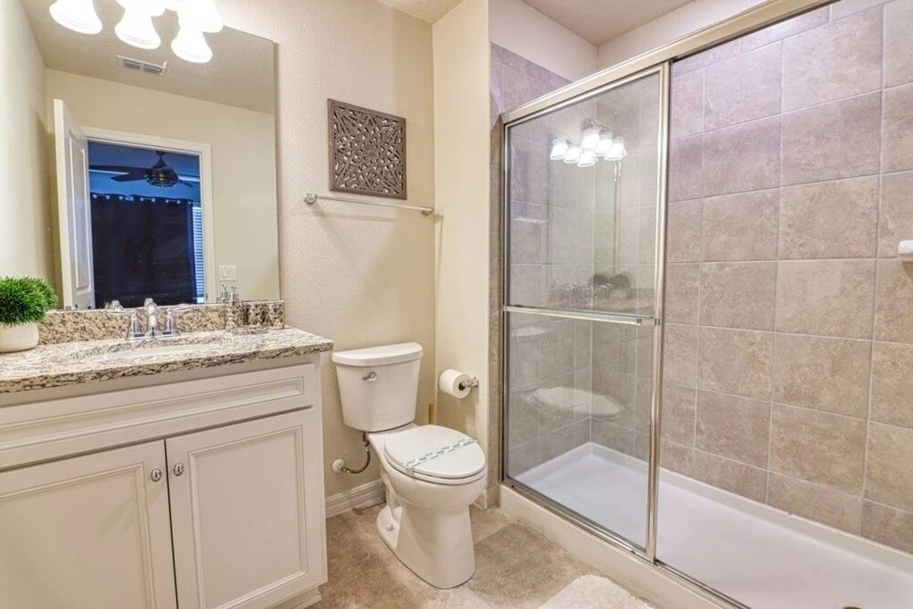 Get Away At Windsor Island Resort 5 Bedroom Home by Redawning