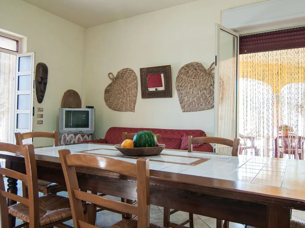 Vibrant Villa in Santa Maria del Focallo near Sea