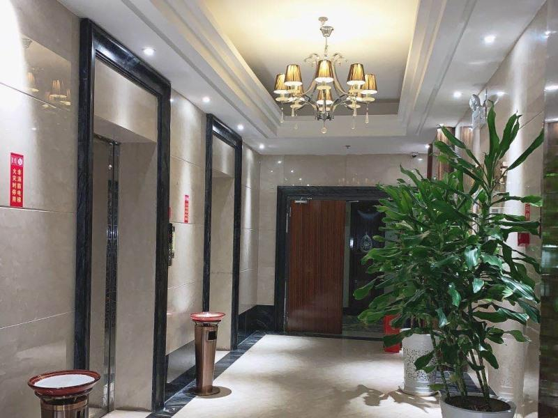 GreenTree Huainan Tianjiaan Square Guangchang road Hotel