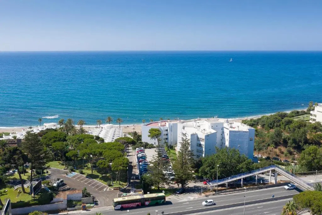 La Luna Beach