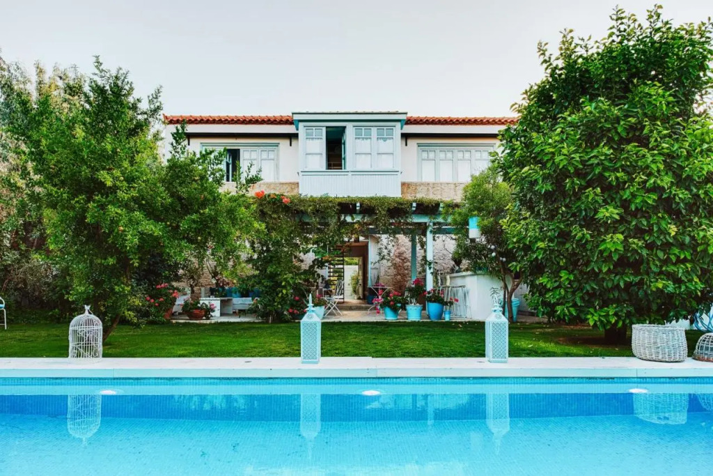 Alura Hotel