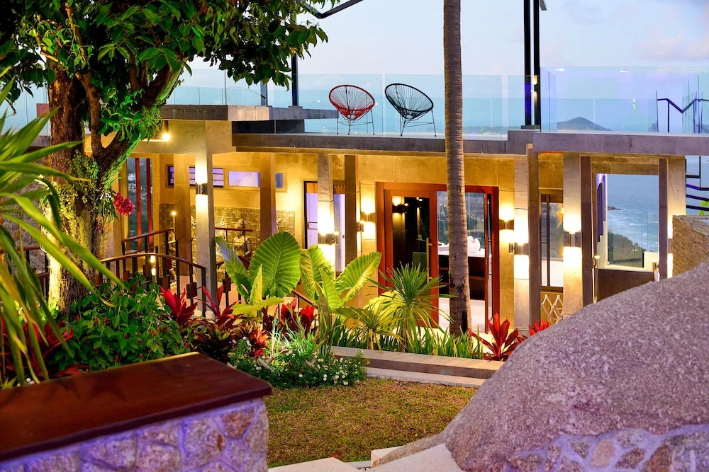 Paradise Villa Elysium - Sea View Infinity Pool with Waterfall & Jacuzzi