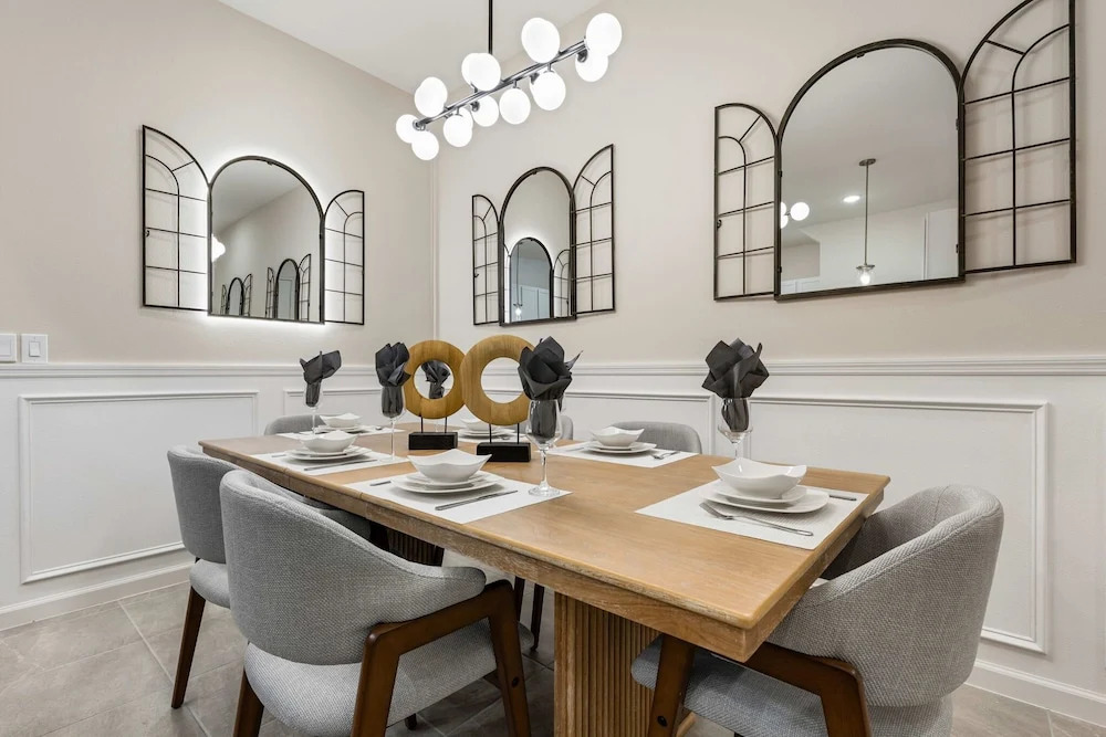 5BR 5BA Paradiso Grande - Walk to Seaworld 10507