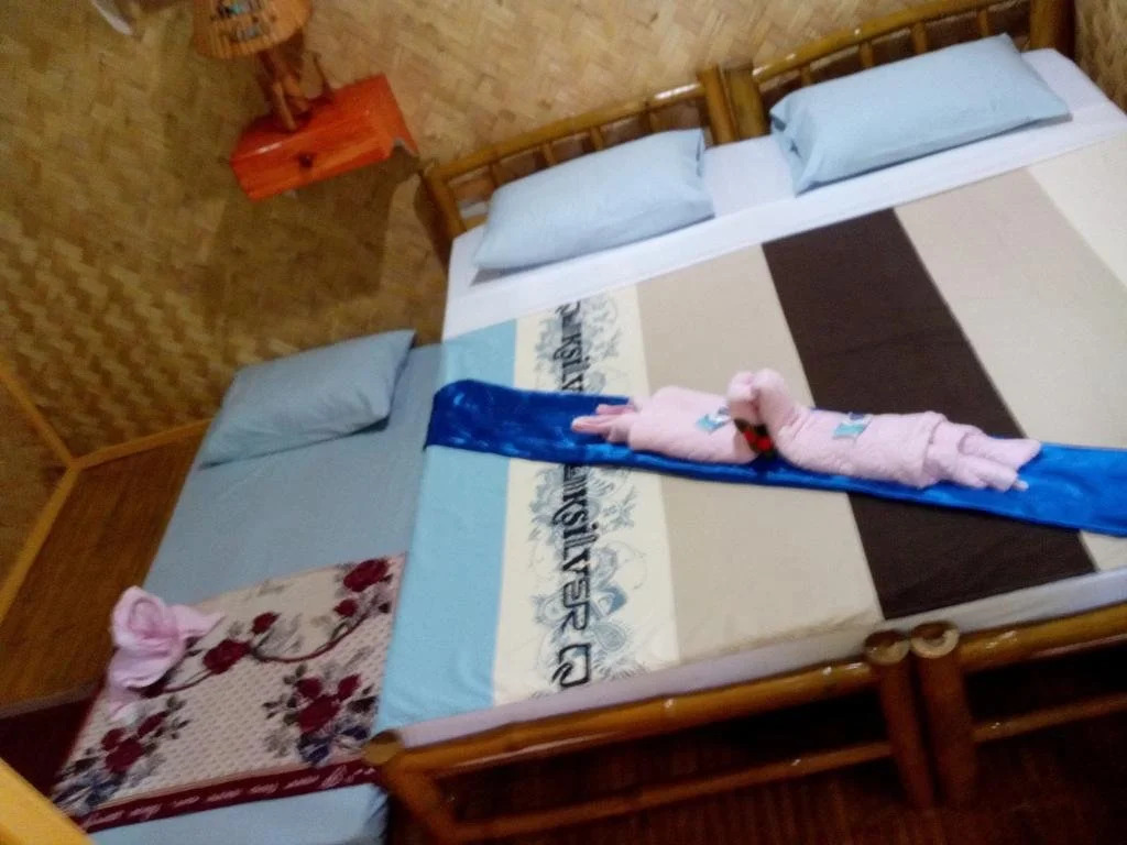 Chariz Inn