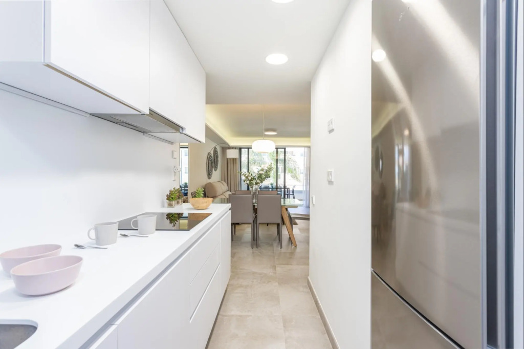Blue Infinity Luxury Apartment by GHR Rentals