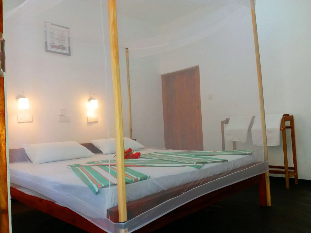 Beach Wave Hotel