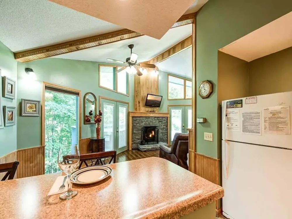 Woodsong - One Bedroom Cabin