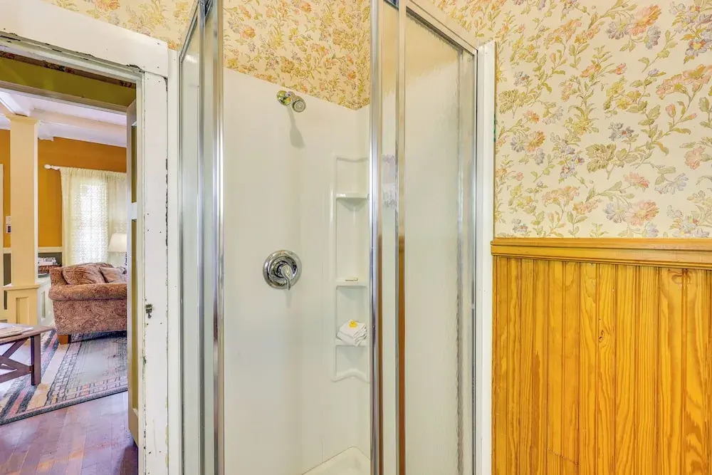 Eureka Springs Vacation Rental < Half-mi to Dtwn!