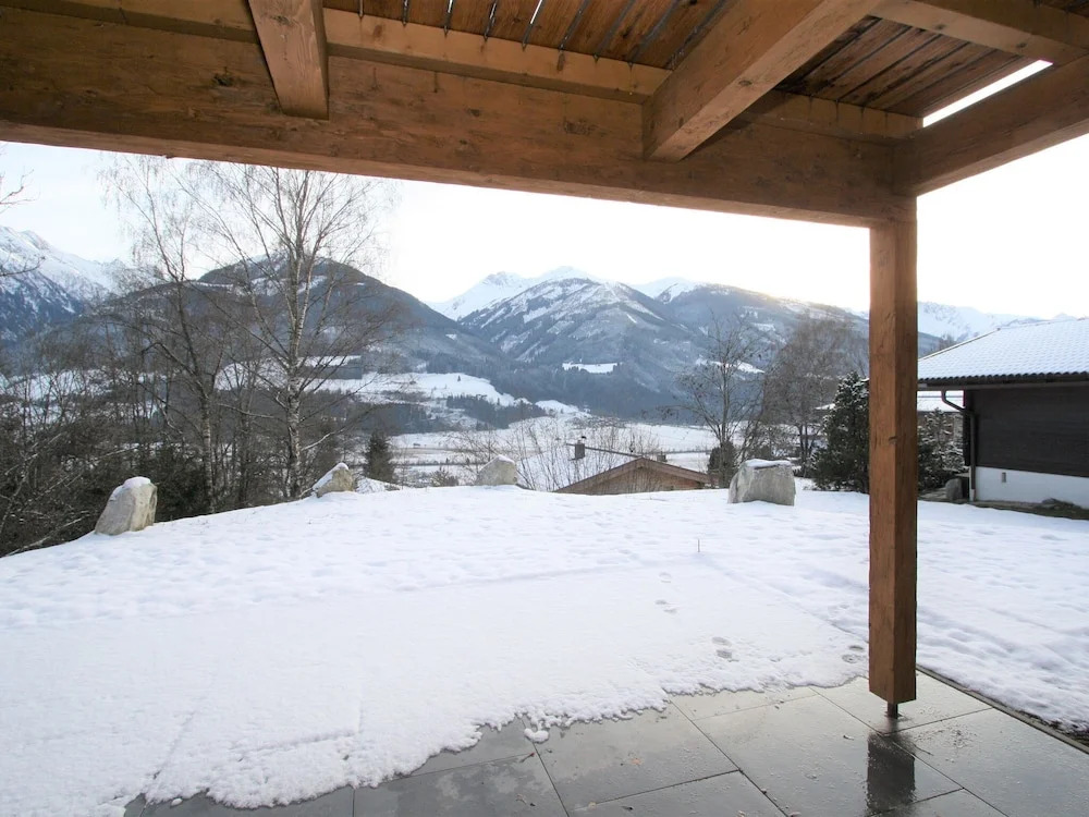 Gorgeous Chalet in Niedernsill with Garden