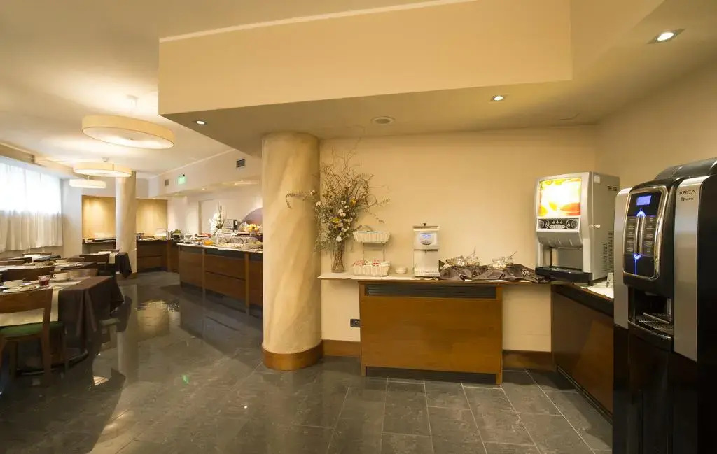 Hotel Re