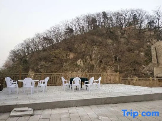 Shizilou Hotel
