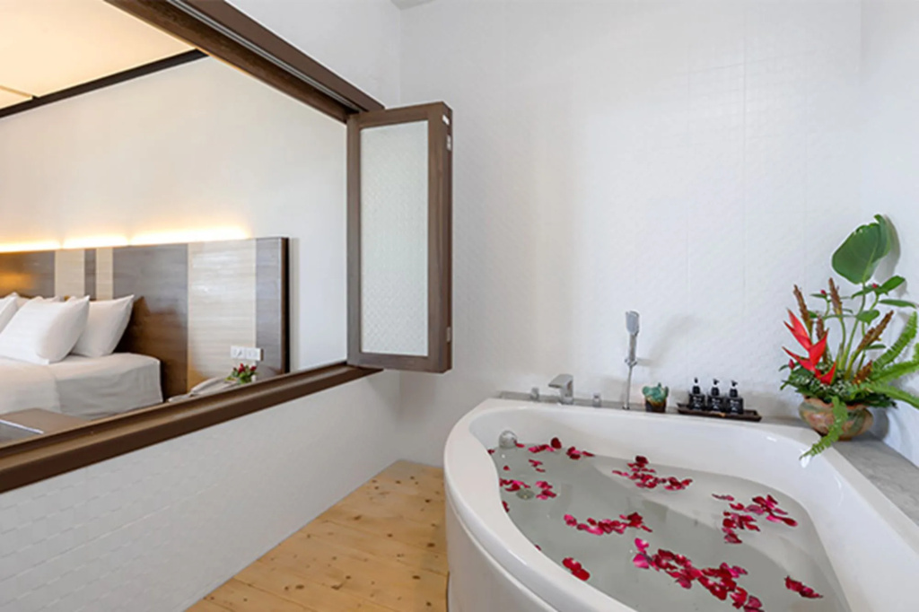 Отель Secret Cliff Resort Phuket