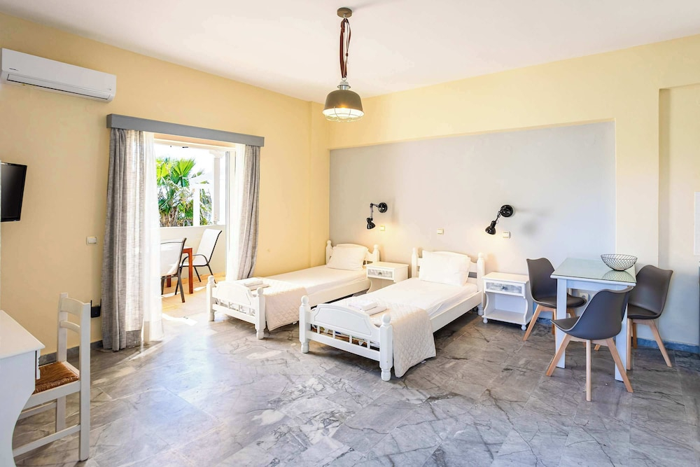 Beachfront Nest Memi Koroni-seaheaven House B3