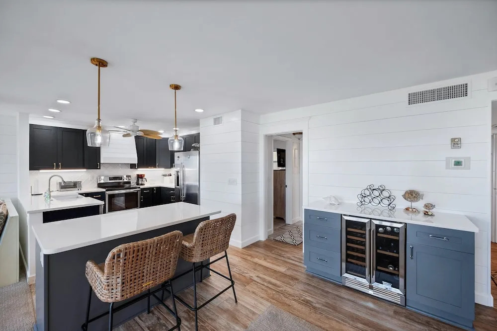 Magnificent Gulf View Condo 2 Bedroom Condo by RedAwning