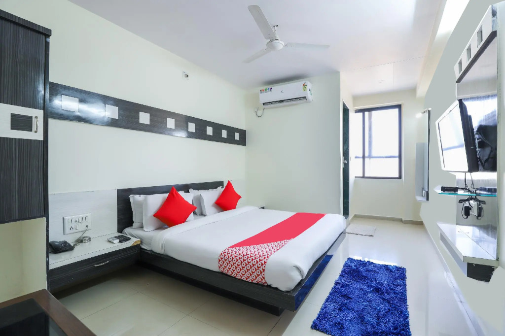 OYO 66930 Hotel Sun Park