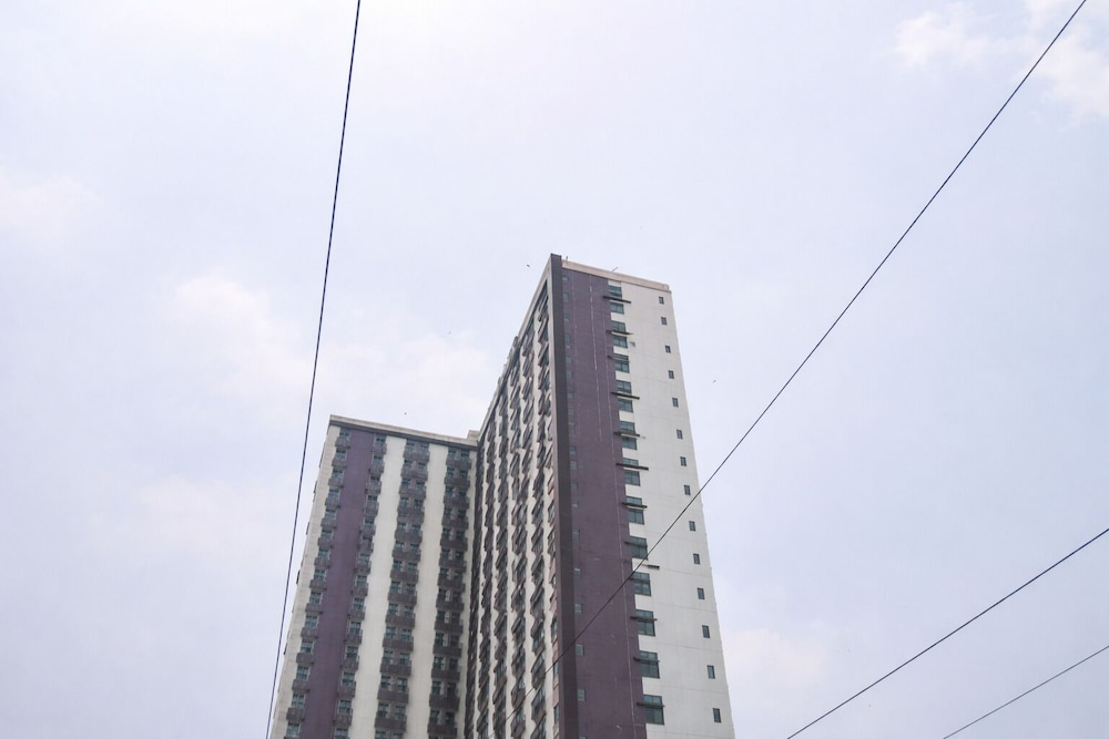 Simple Stay Studio Near Ui At Dave Apartment