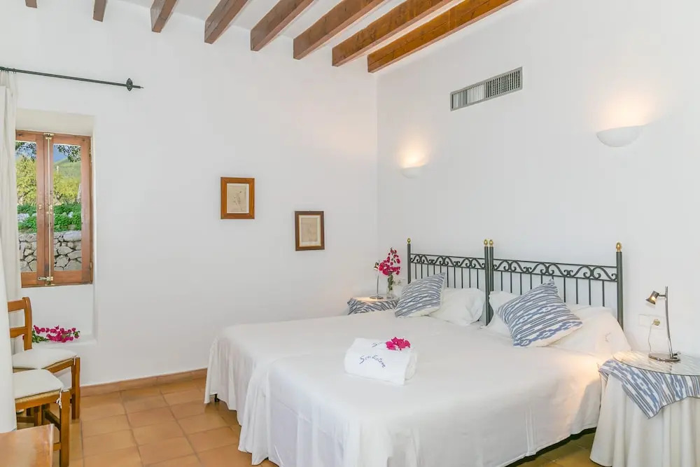 Historical house Mallorca pool wifi aircon/heat