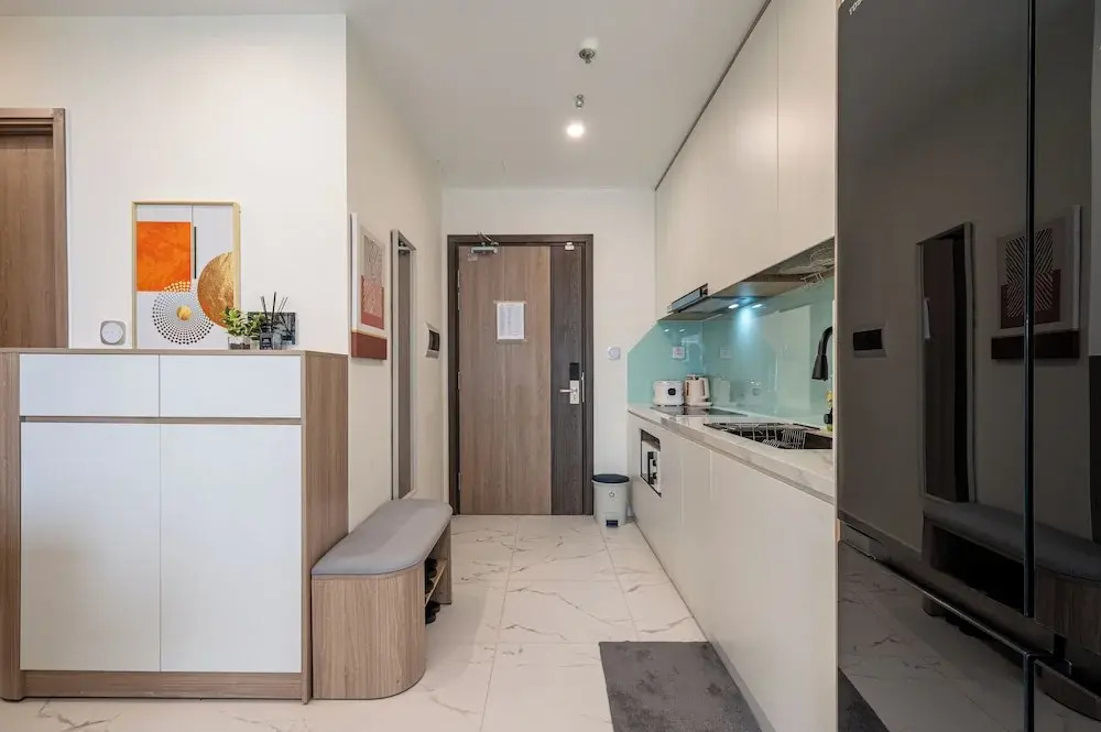 LA Nest 2BR WeeklyMonthly big deal GH2