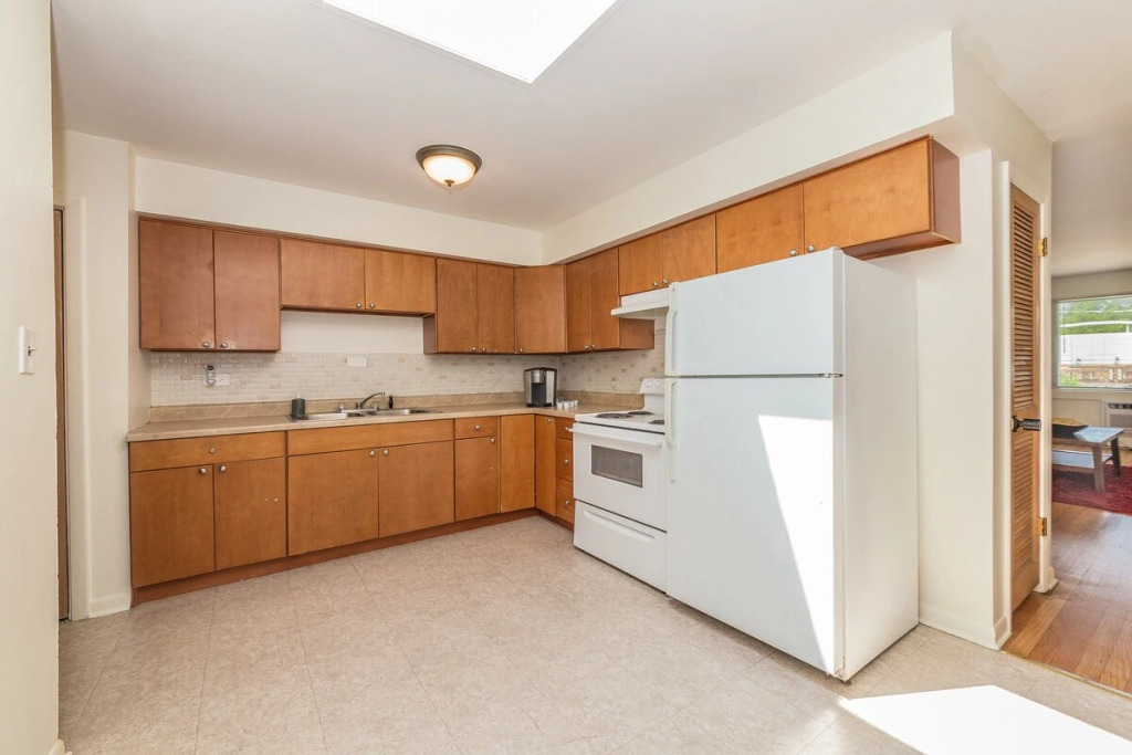 David’s Vacation Escapes Cozy Condo