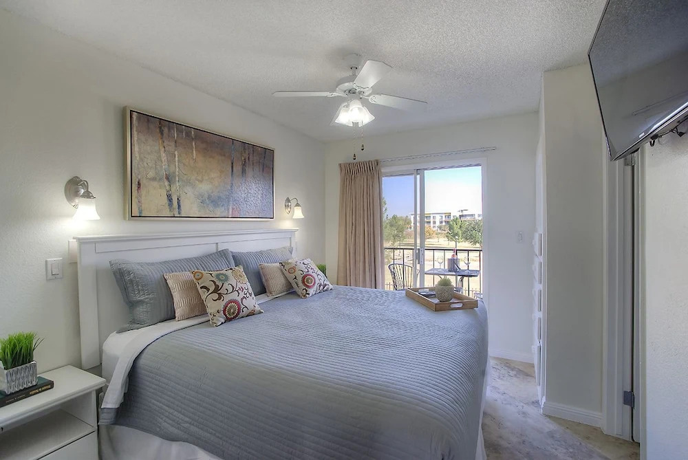 Park Suites at 237 - One Bedroom Apartment