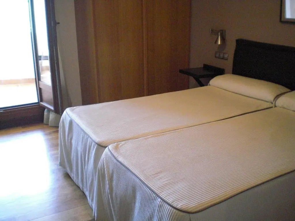 Hostal Izar-Ondo