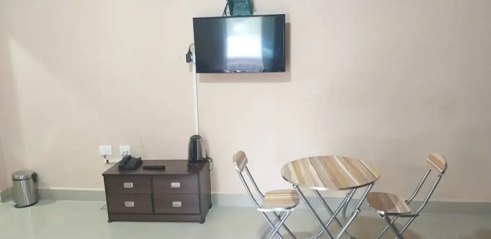 Hotel Midpoint