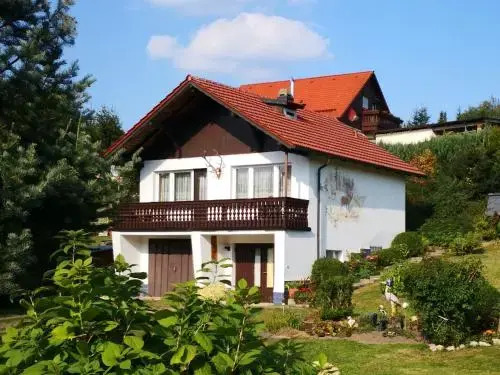 Modern Holiday Home in Hinternah with Forest Nearby