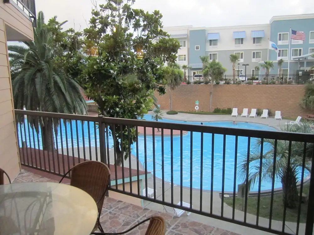 Maravilla Condos