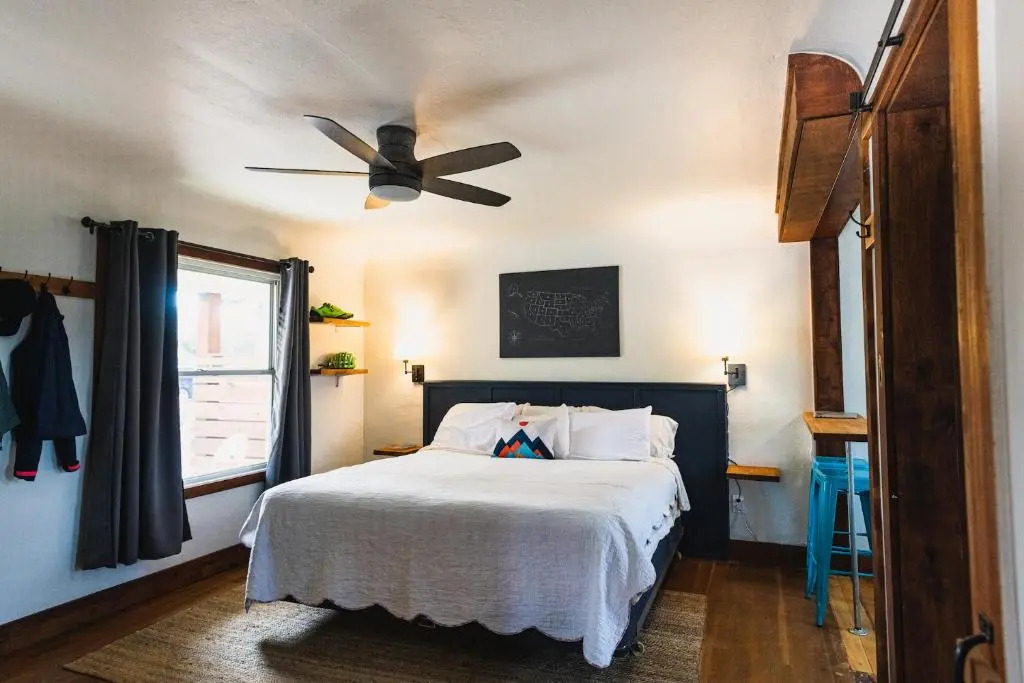 The Stranger Lodge - Pet Friendly