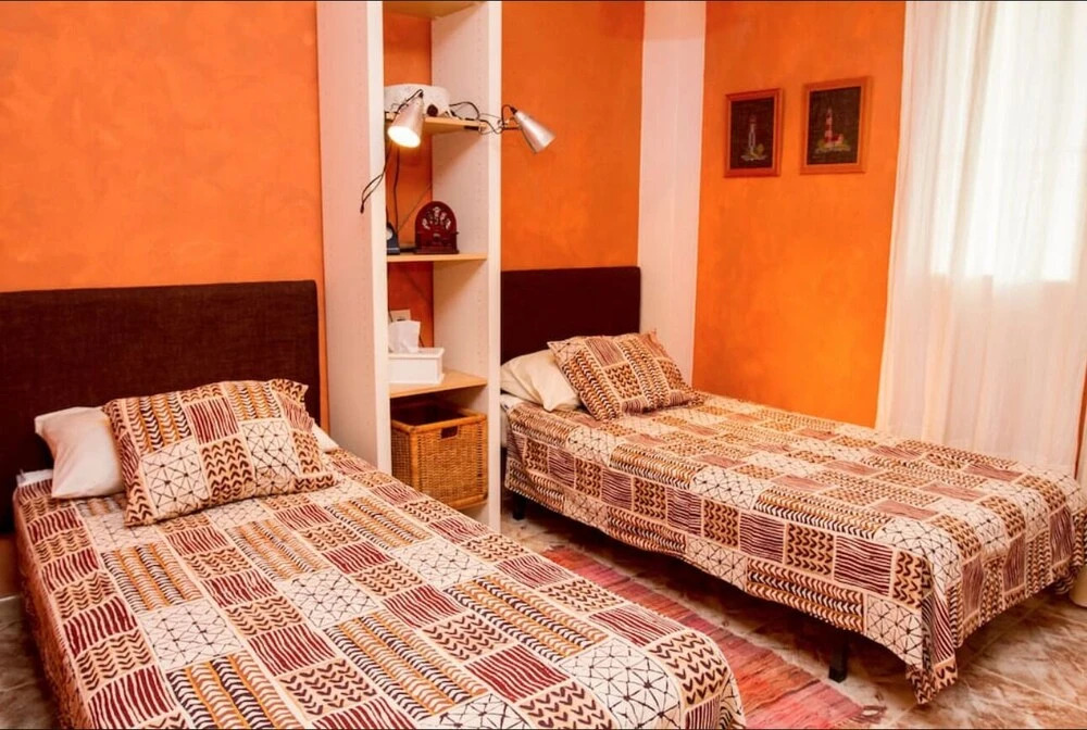 Apartment near the beach, with garden in Denia