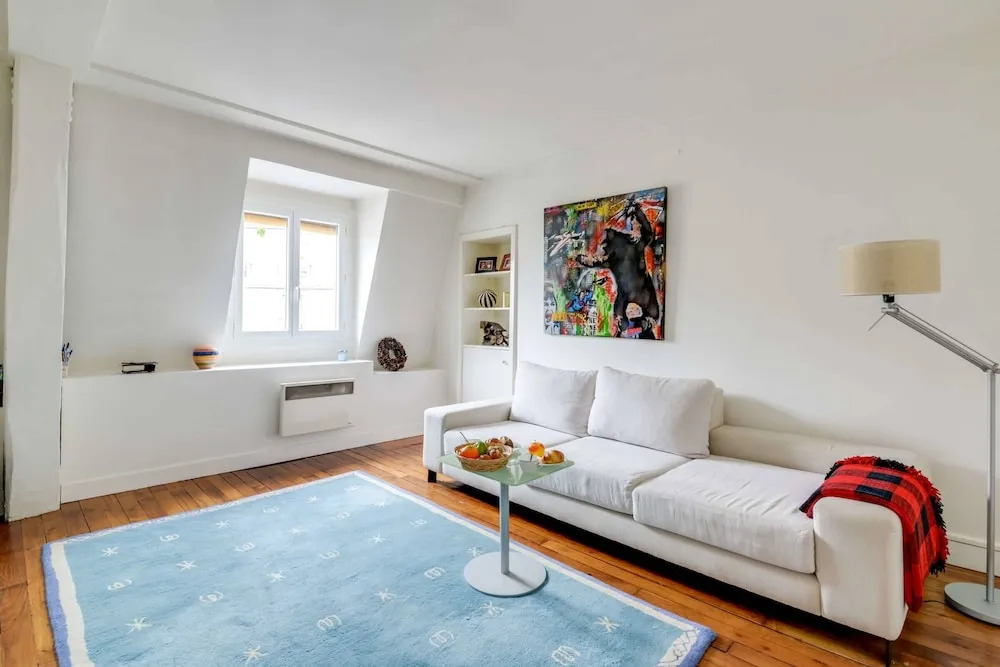 Comfy Apartment for 2 in Gare du Nord