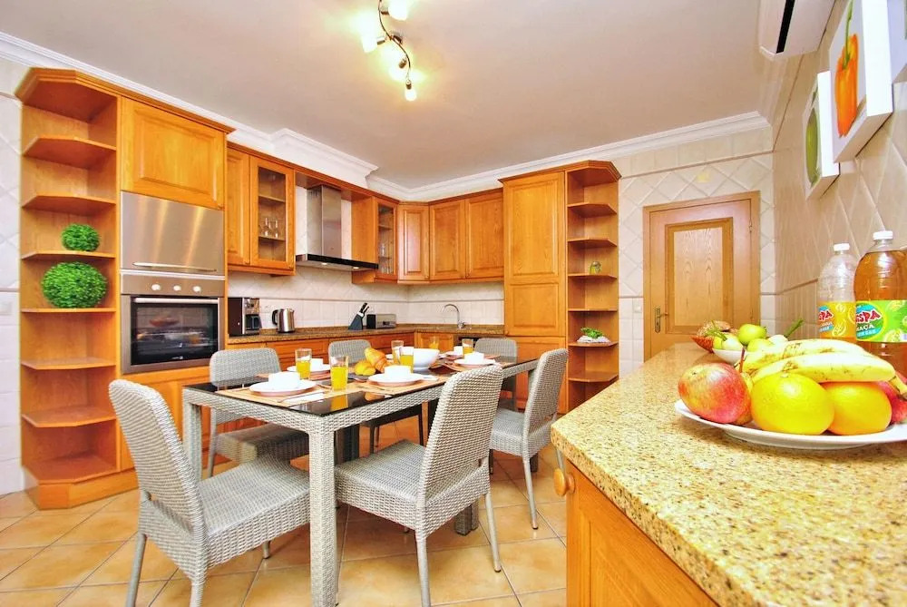 Villa Florença - com Piscina Aquecível e BBQ em Albufeira