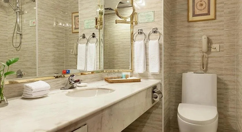 Xiamen Huaqiao Hotel