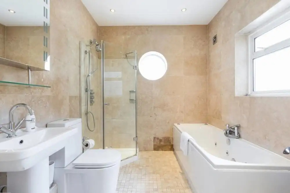 4 Bedroom Flat 4 min Walk From Hammersmith Tube